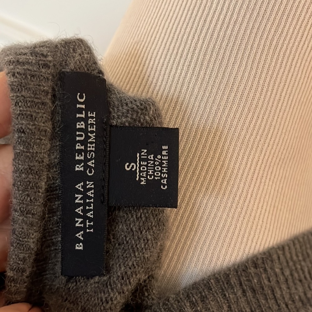 Banana republic 100% cashmere sweater v neck gray S - Picture 5 of 5